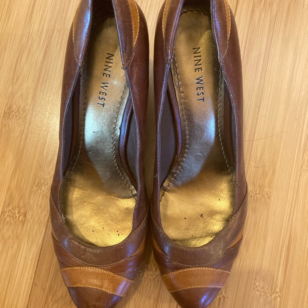 Nine West pumps gold & brown